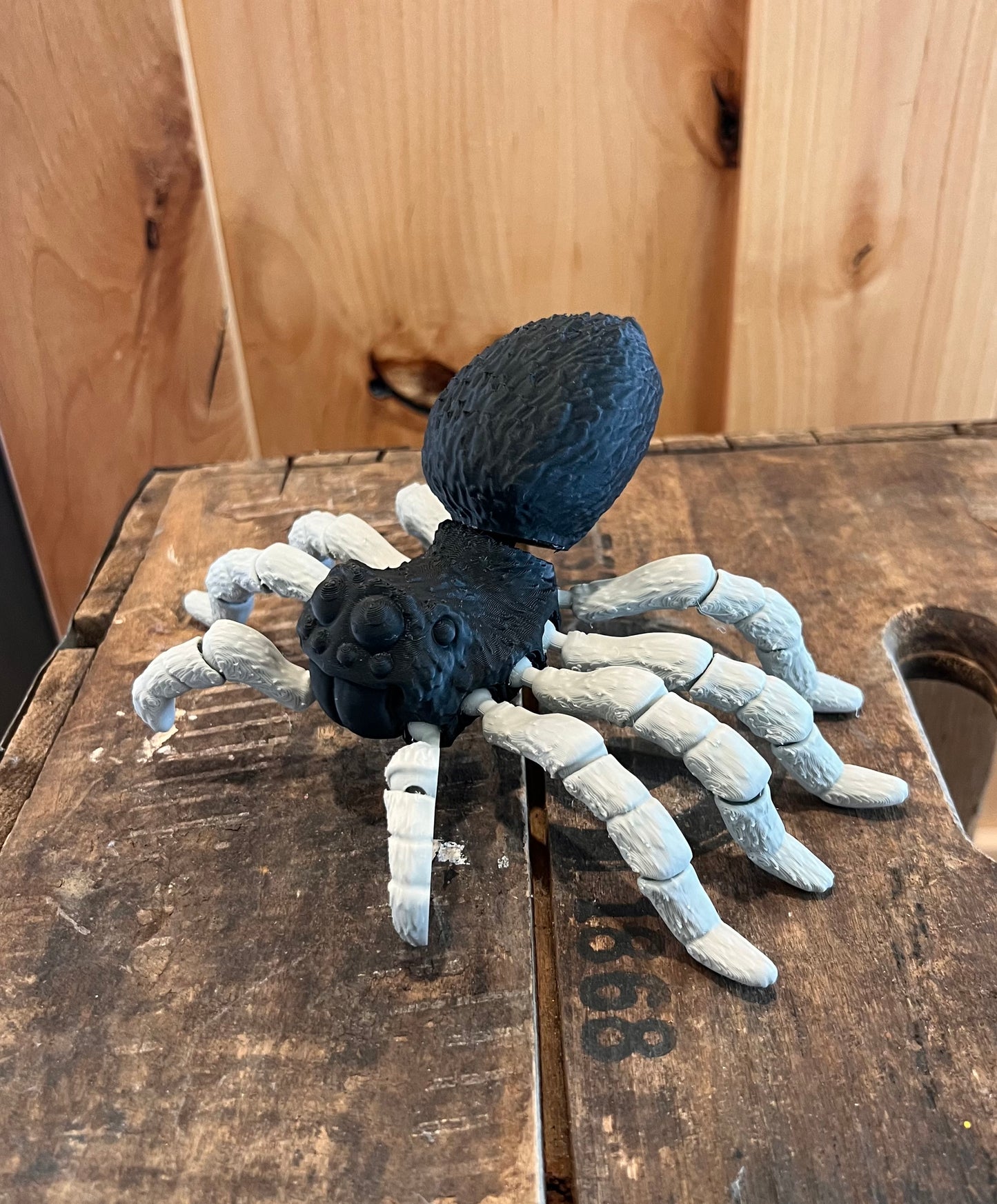 Articulating spiders